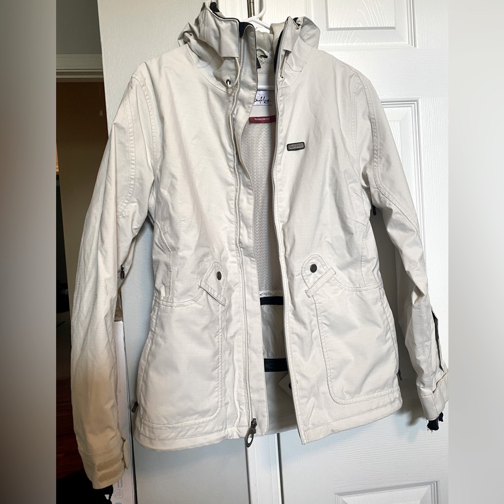 Women’s Oakley ski jacket shell. Small